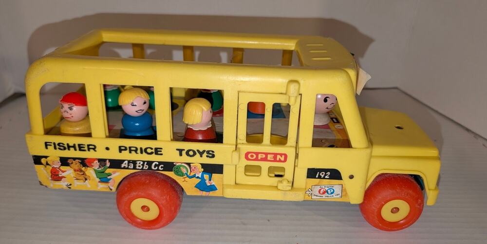 Vintage Fisher Price Play Family Farm #915 Little People First Edition Barn